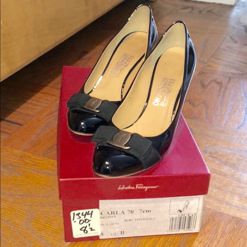Salvatore Ferragamo Carla Bow Pump